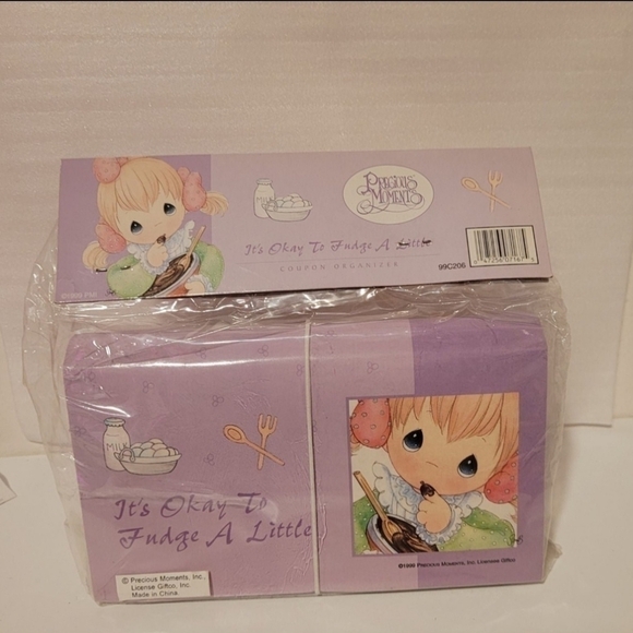 Vintage Precious Moments Coupon Organizer New in packaging - Picture 2 of 7